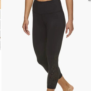 NWT Gaiam Women's High Waisted Capri Yoga Pants with cut out details XS black